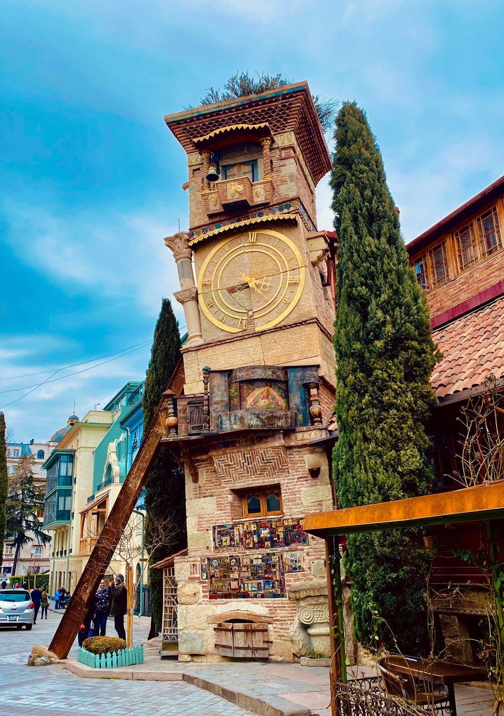 Tour de l’horloge du théâtre de marionnettes, vieille ville de Tbilissi